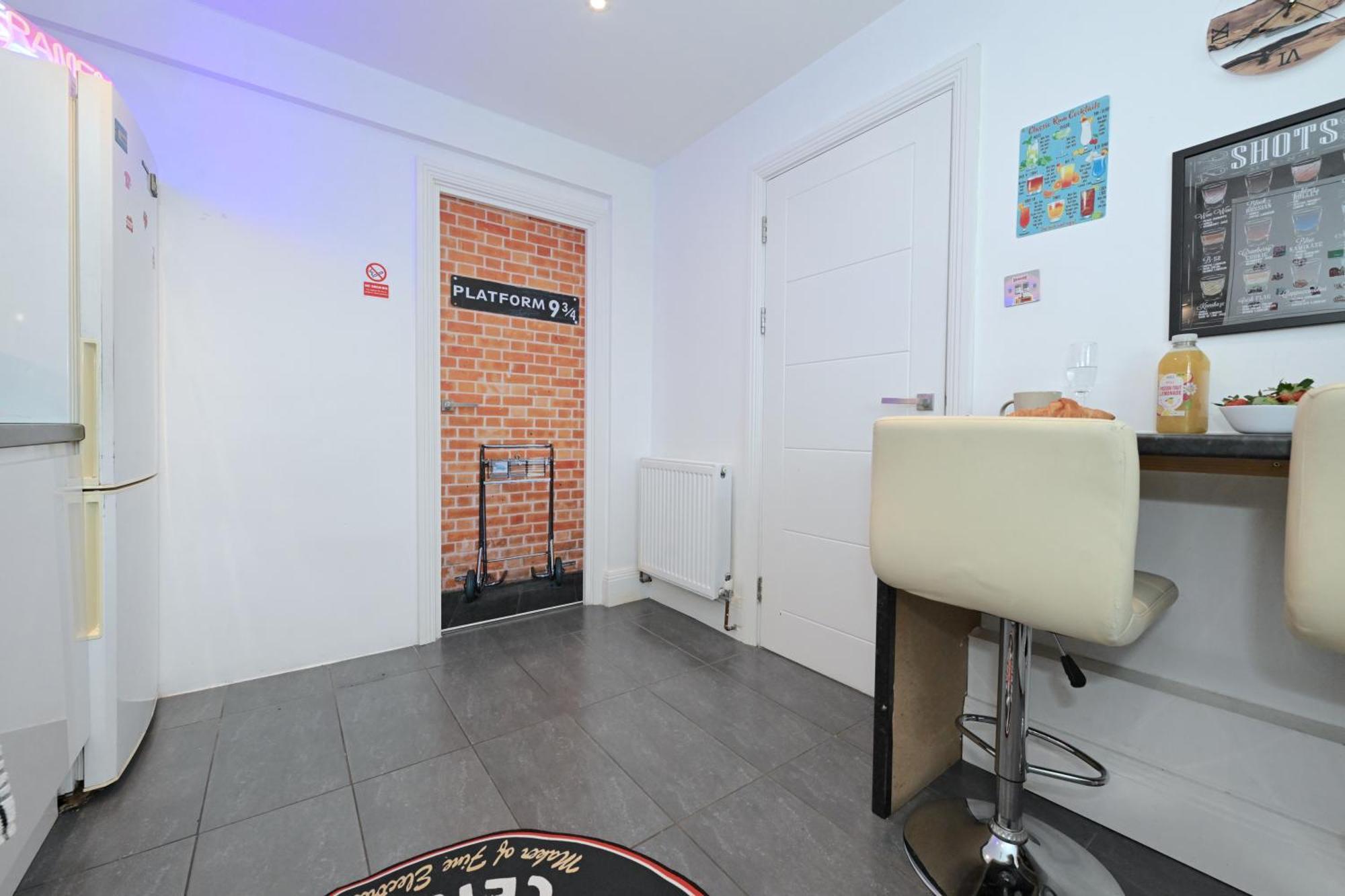 Superb 4 Bedroom Flat In The Heart Of Camden Town Londyn Zewnętrze zdjęcie