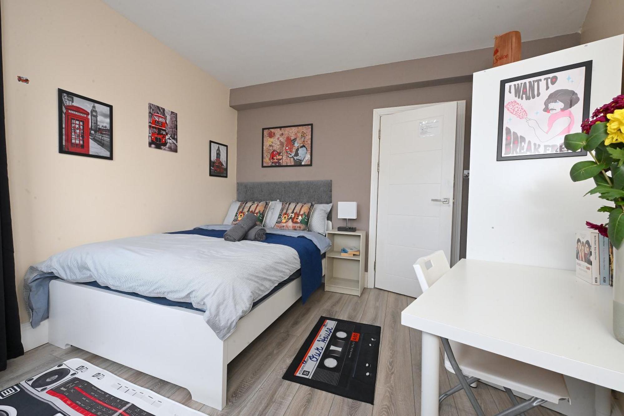 Superb 4 Bedroom Flat In The Heart Of Camden Town Londyn Zewnętrze zdjęcie